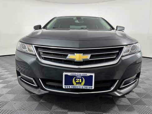 Used 2019 Chevrolet Impala LT w/ LT Convenience Package image 3