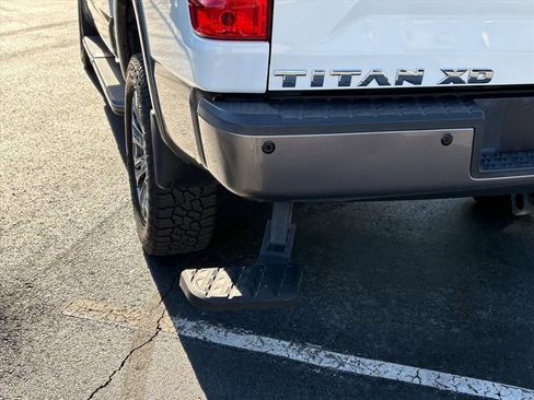 Used 2017 Nissan Titan Platinum Reserve image 25