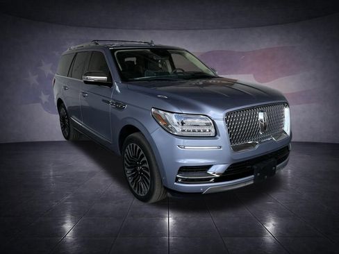 Used 2021 Lincoln Navigator Black Label w/ Cargo Convenience Package image 7