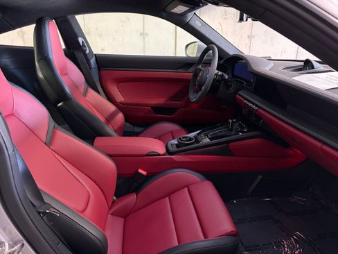 Certified 2025 Porsche 911 Carrera GTS RWD image 26