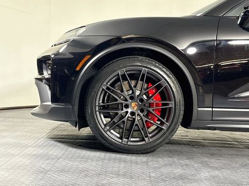 Certified 2026 Porsche Macan GTS Electric AWD/4WD image 28