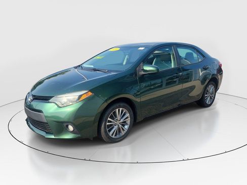 Used 2014 Toyota Corolla LE FWD image 2