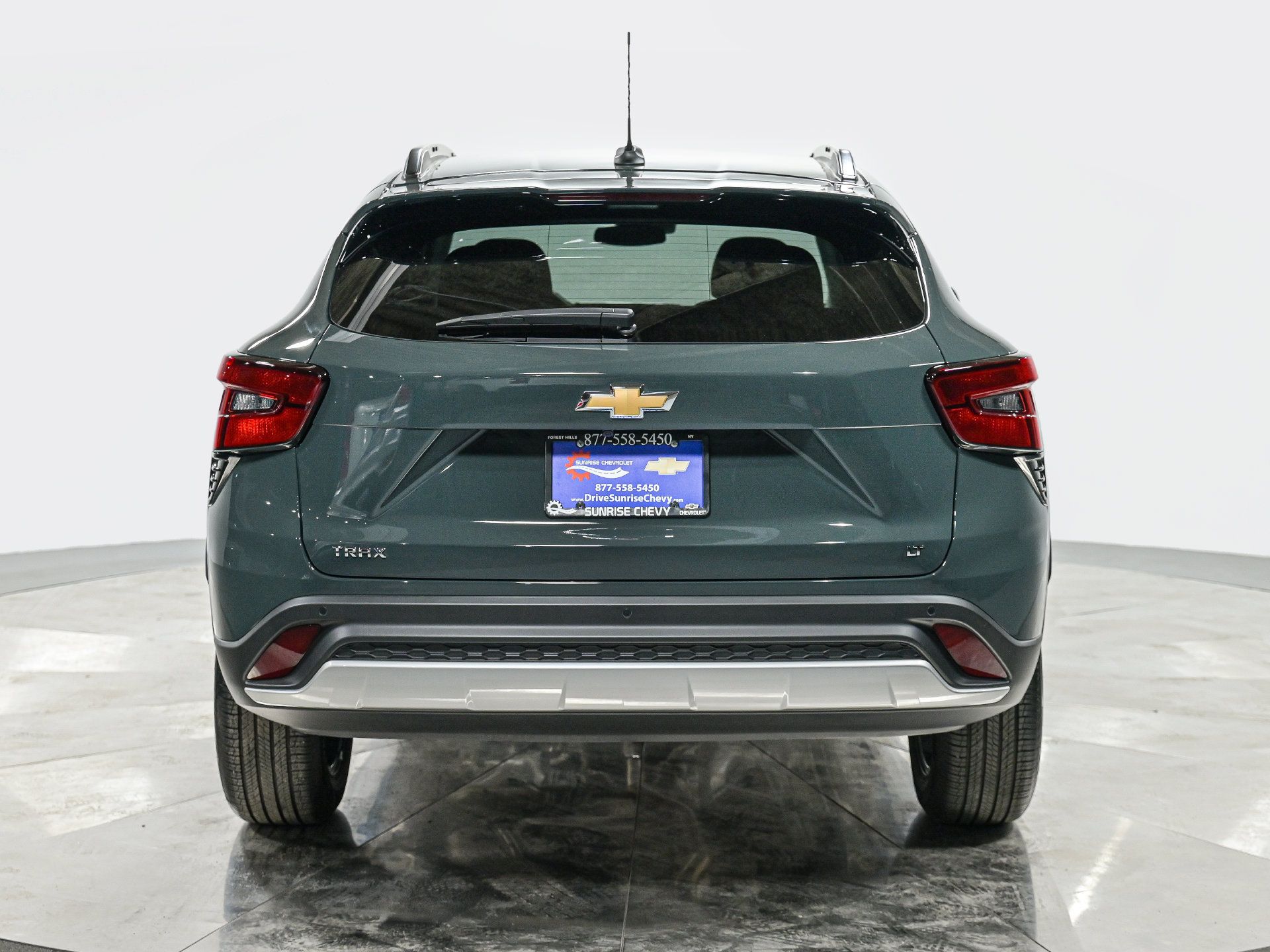 Used 2025 Chevrolet Trax LT w/ Driver Confidence Package FWD image 5