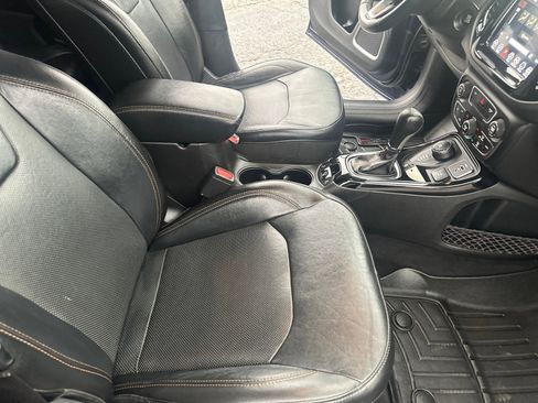 Used 2019 Jeep Compass Limited image 16