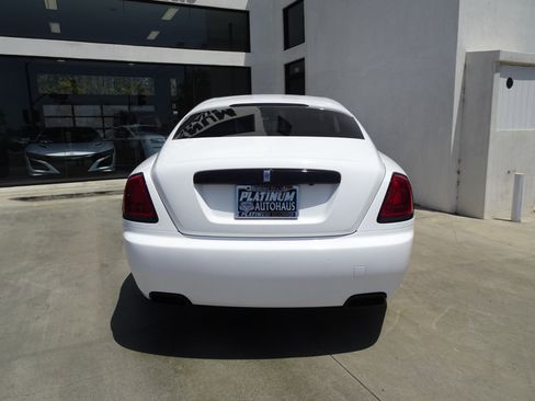 Used 2015 Rolls-Royce Wraith RWD image 6