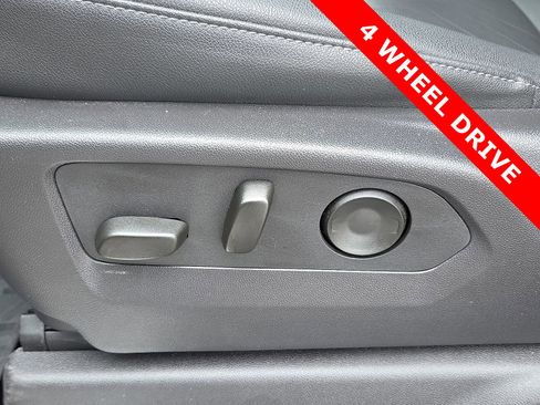 Used 2024 Chevrolet Silverado 1500 LT Trail Boss w/ LT Trail Boss Premium Package image 14