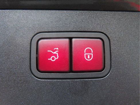 Used 2012 Mercedes-Benz S 63 AMG image 10