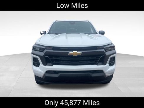 Used 2023 Chevrolet Colorado LT w/ LT Convenience Package III image 2