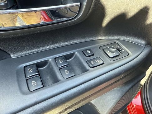 Used 2020 Mitsubishi Outlander SE image 22