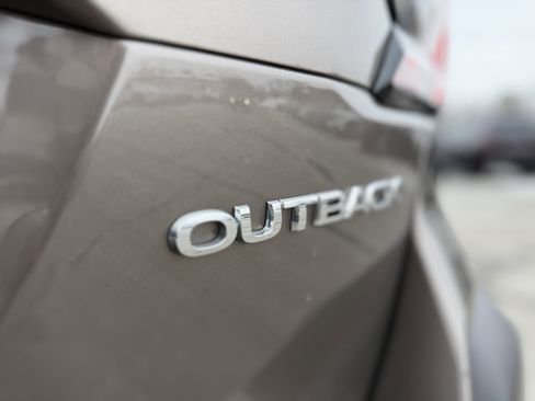 Used 2023 Subaru Outback Premium image 7
