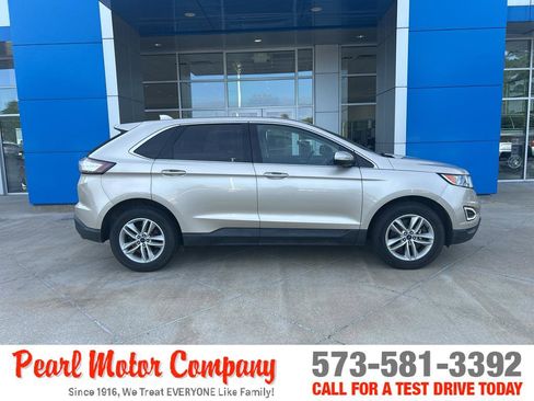 Used 2017 Ford Edge SEL w/ Equipment Group 201A AWD/4WD image 3