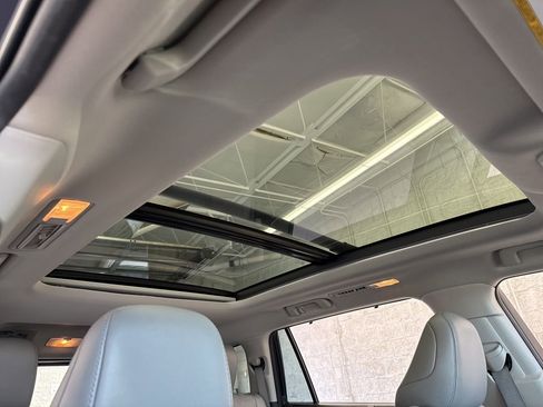 Used 2022 Toyota Highlander Platinum AWD/4WD image 57