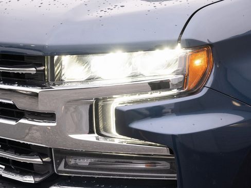 Used 2020 Chevrolet Silverado 1500 LTZ image 24