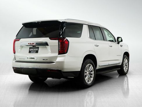 Used 2023 GMC Yukon SLT w/ SLT Premium Package AWD/4WD image 5