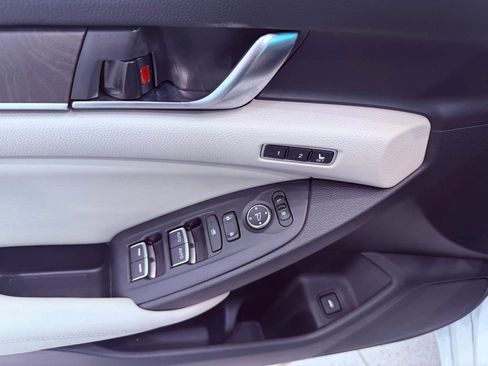 Used 2018 Honda Accord EX-L image 18