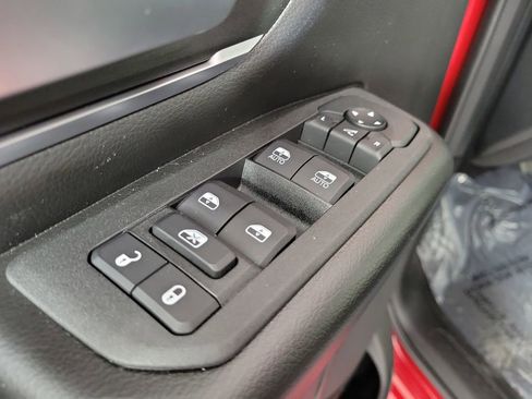 New 2026 RAM 1500 4x4 Crew Cab image 15