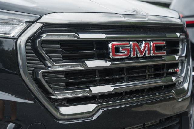 Used 2022 GMC Terrain AT4 w/ Infotainment Package II AWD/4WD image 26