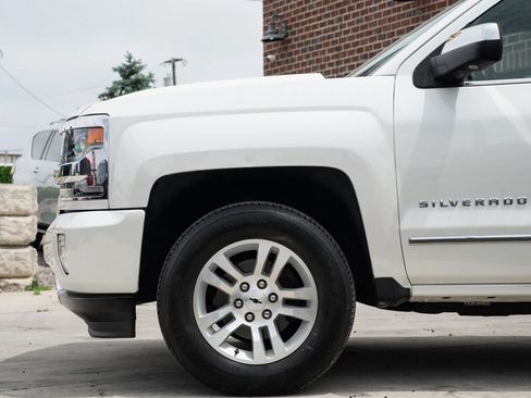 Used 2018 Chevrolet Silverado 1500 LTZ Z71 w/ LTZ Plus Package AWD/4WD image 4