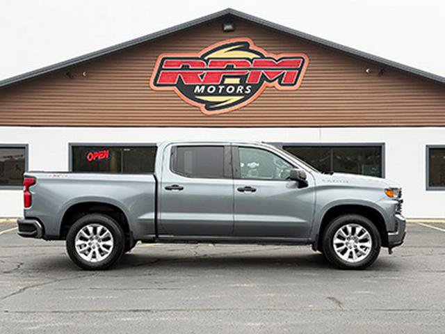 Used 2020 Chevrolet Silverado 1500 Custom w/ Custom Value Package AWD/4WD image 4