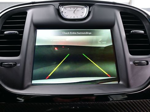 Used 2023 Chrysler 300 C image 20