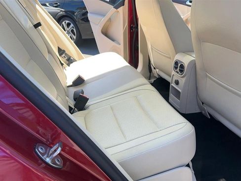 Used 2016 Volkswagen Tiguan S image 28