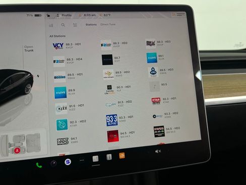 Used 2023 Tesla Model 3 Standard Range image 16