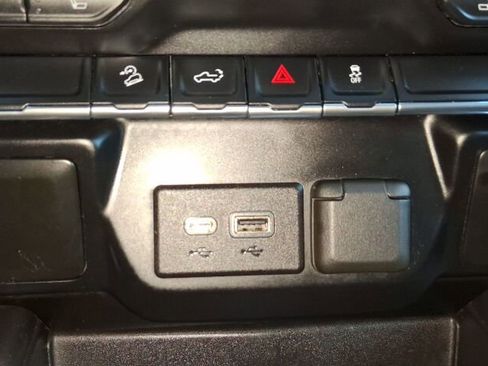 Used 2021 Chevrolet Silverado 1500 LT Trail Boss image 39