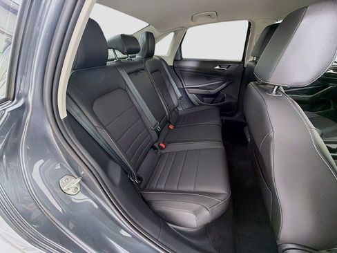Used 2023 Volkswagen Jetta SE FWD image 25