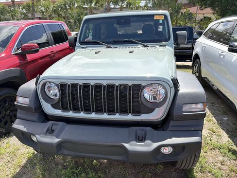 Used 2024 Jeep Wrangler Sport AWD/4WD image 2