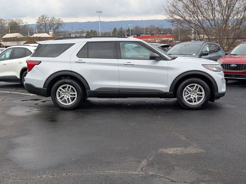 New 2026 Ford Explorer Active image 3