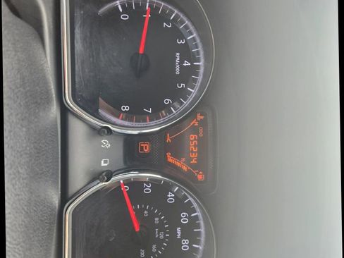 Used 2014 Nissan Versa Note SV w/ Sport Value Package image 23