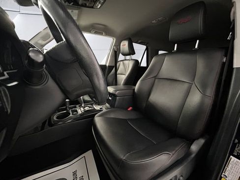Used 2023 Toyota 4Runner TRD Off-Road Premium AWD/4WD image 8