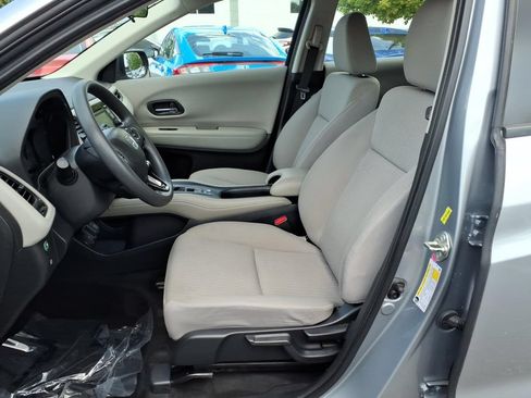 Certified 2017 Honda HR-V LX image 14