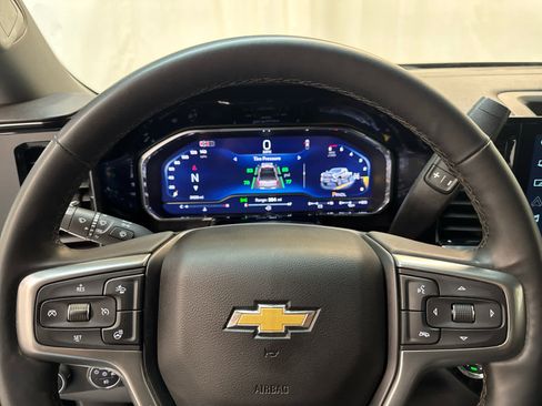 Certified 2025 Chevrolet Silverado 2500 LT w/ Convenience Package image 22