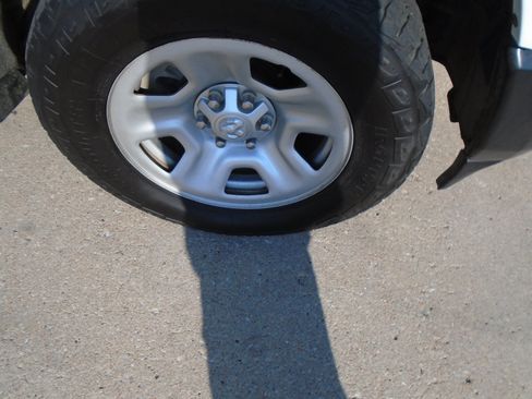 Used 2022 RAM 1500 Tradesman AWD/4WD image 9
