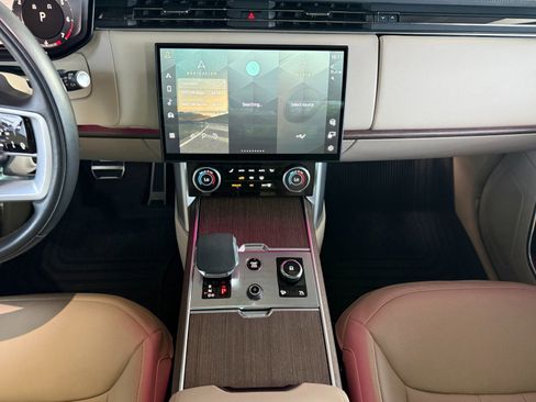 Used 2023 Land Rover Range Rover SE AWD/4WD image 41
