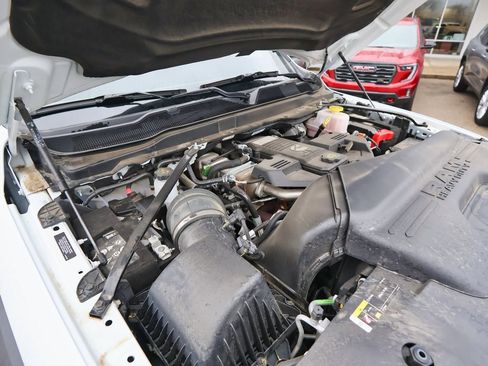 Used 2024 RAM 4500 Tradesman w/ Chrome Appearance Group image 34