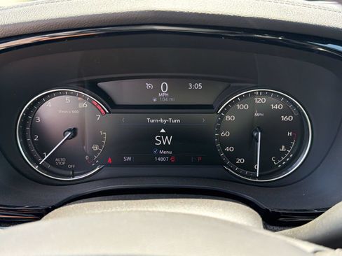 Used 2024 Cadillac XT6 Luxury w/ LPO, Floor Liner Package FWD image 21