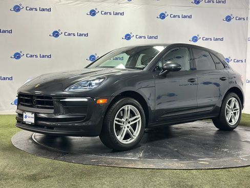Used 2023 Porsche Macan Turbo AWD/4WD image 6
