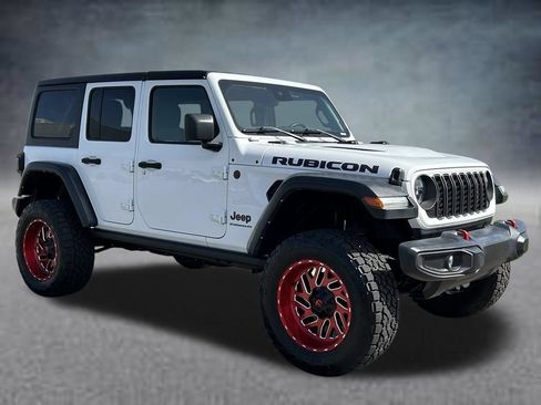 Used 2024 Jeep Wrangler Unlimited Rubicon AWD/4WD image 7