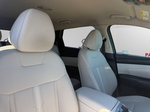 Used 2025 Hyundai Tucson SEL AWD/4WD image 13