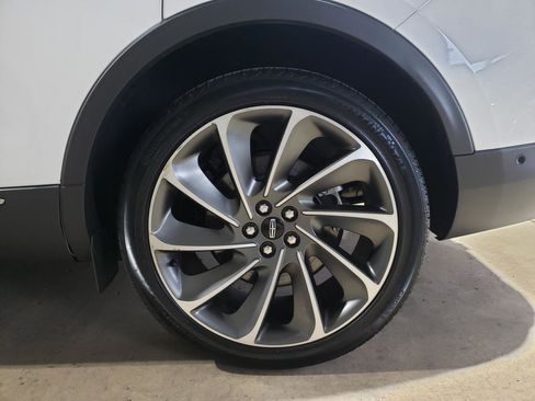 Used 2023 Lincoln Nautilus Reserve w/ Equipment Group 201A image 27