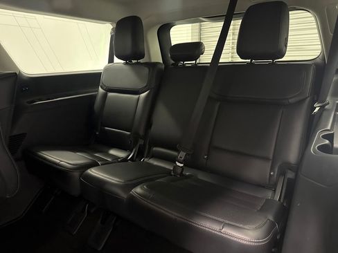 Used 2025 Ford Expedition Max Platinum AWD/4WD image 13