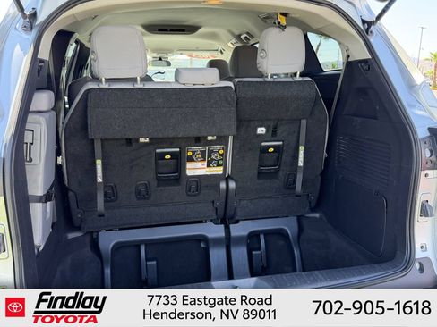 Certified 2025 Toyota Sienna LE FWD image 17