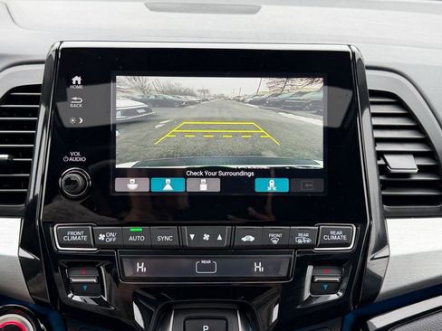 Used 2022 Honda Odyssey Touring image 11