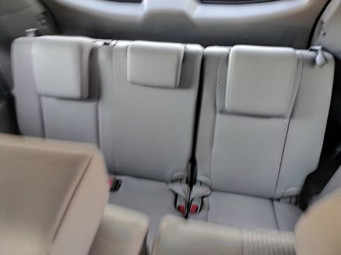 Used 2019 Toyota Highlander LE image 8