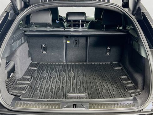 Used 2023 Land Rover Range Rover Velar R-Dynamic S image 27