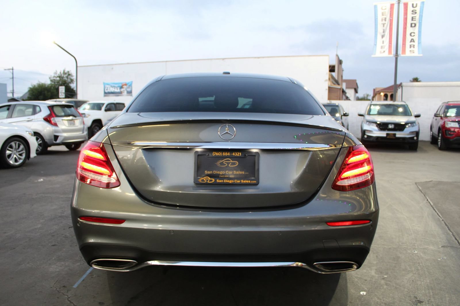 Used 2017 Mercedes-Benz E 300 image 4