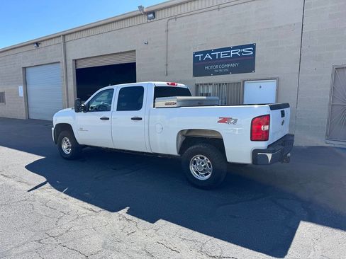 Used 2008 Chevrolet Silverado 2500 LT w/ 1LT Convenience Package image 7