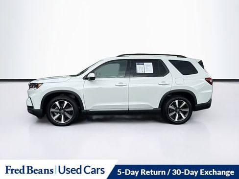 Used 2024 Honda Pilot Touring image 5